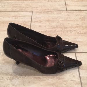 Circa Chocolate Brown Patten Suede Heels Sz 8